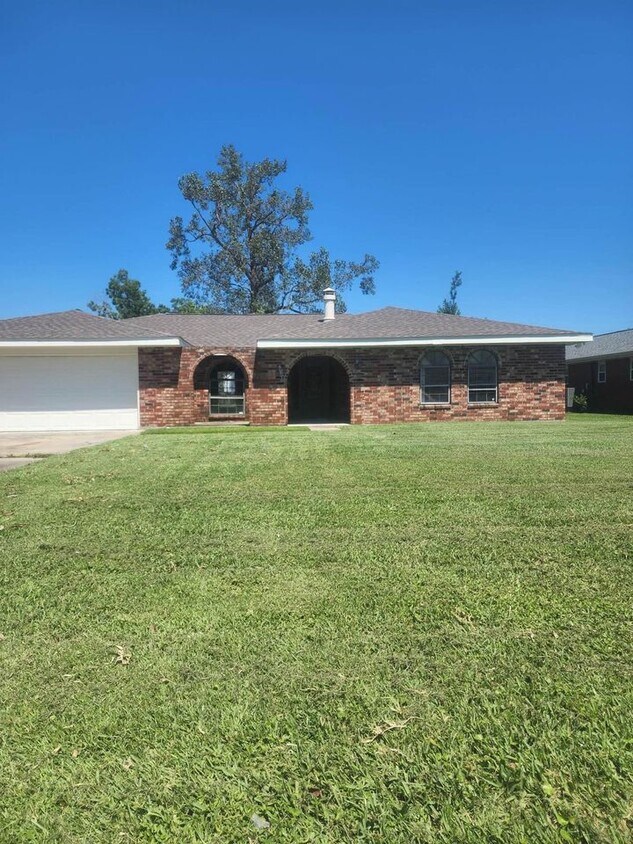 231 Somerset Rd, LaPlace, LA 70068 House for Rent in LaPlace, LA