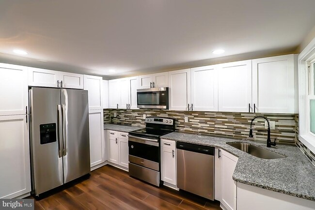 Foto del edificio - 427 Highland Ave