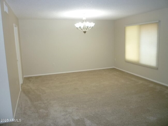 Building Photo - 12618 W Parkwood Dr