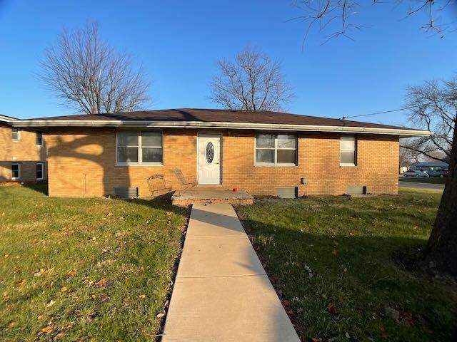 Primary Photo - Duplex in Metamora