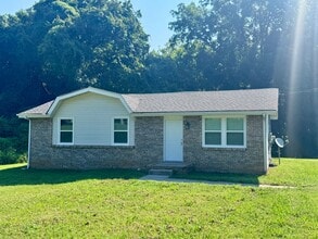 Building Photo - 2213 Glory Dr