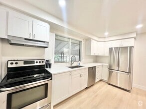 Building Photo - 135 Manitoulin Dr
