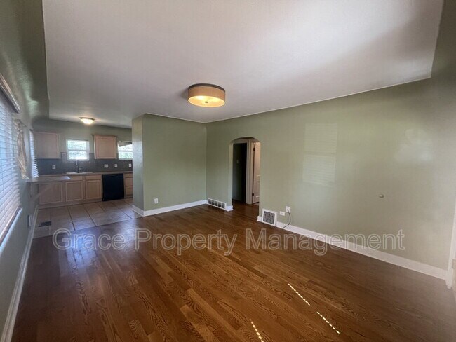 Foto del edificio - 2665 S Lincoln St