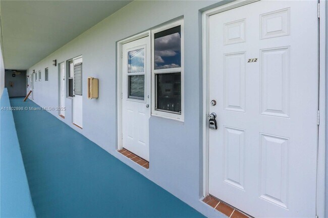 Foto del edificio - 2223 Park Ln