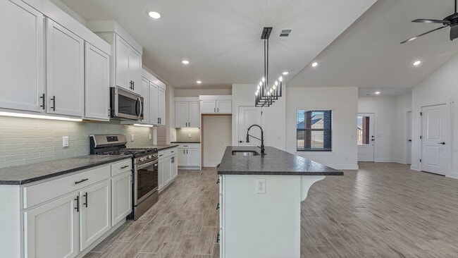 Foto del edificio - 147 N Banner Ave