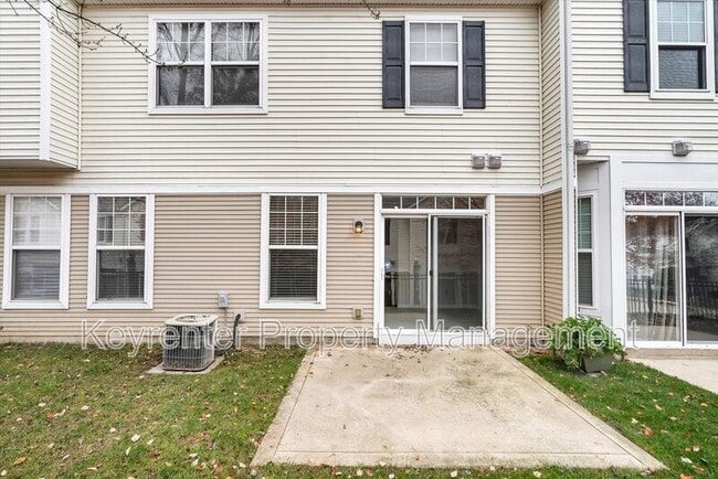 Building Photo - 102 Kingston Terrace Ct