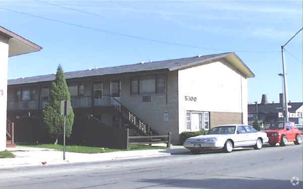 Primary Photo - 5300 W 35th St