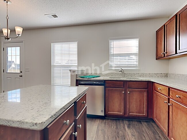 Foto del edificio - 1099 Moss Grove Dr