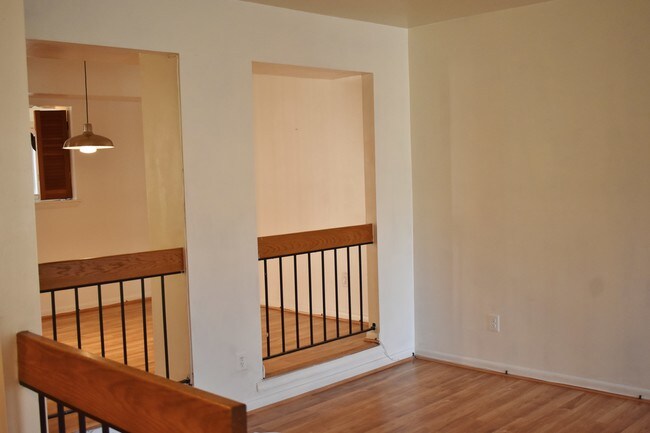 Building Photo - 7124 Ora Glen Ct