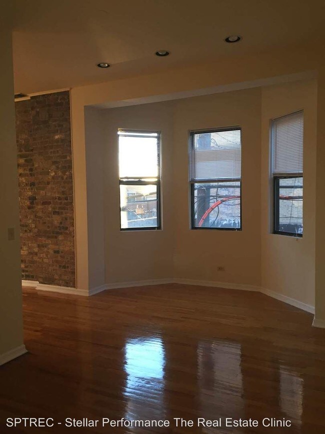 Foto del edificio - 1142 W Grand Ave