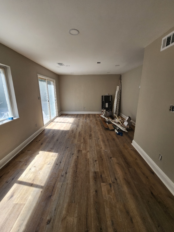 Foto del edificio - 0 W Lake Ave NW