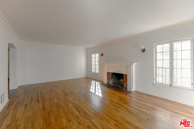 Building Photo - 1258 Meadowbrook Ave