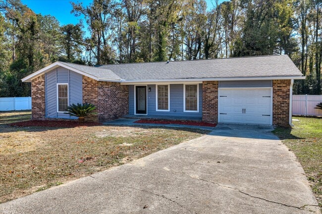 Foto del edificio - 238 Cavalier Dr