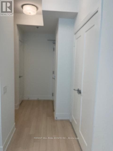Building Photo - 310 Tweedsmuir Ave