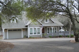 Building Photo - 2111 Deer Valley Rd