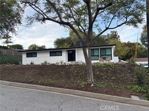 Building Photo - 19 Gaucho Dr