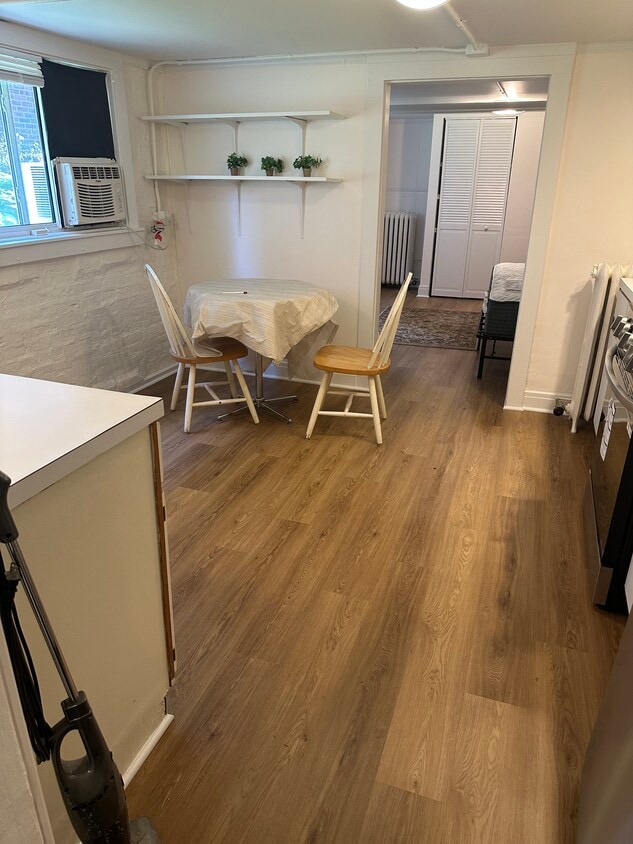 Full Kitchen - 1013 Florence Ave