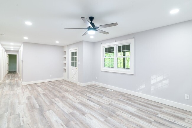 Foto del edificio - 3 Bedroom 2 Bath beautiful newly remodeled...
