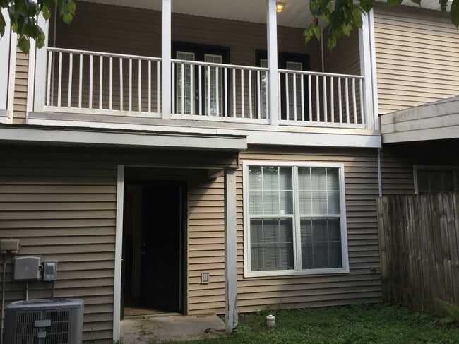 Building Photo - 5356 Arlington Ct