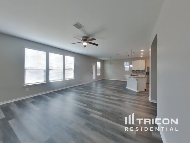 Building Photo - 15406 Delta Pt