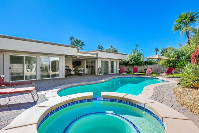 Foto del edificio - 78950 Starlight Ln