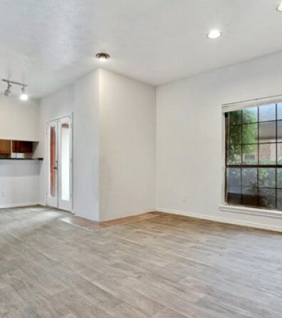 Building Photo - 4410 Point Blvd