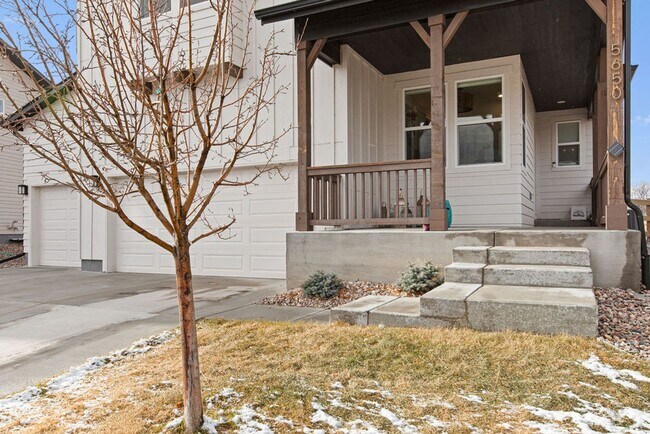 Foto del edificio - Luxury 5 Bedroom, 3.5 Bathroom in Timnath