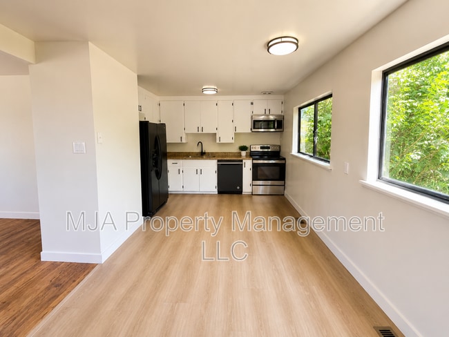 Building Photo - 5099 W 5320 S