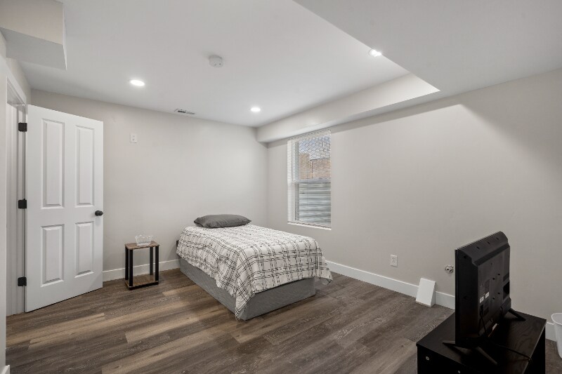 Foto principal - 7525 Birch St