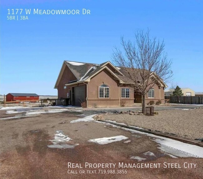 Building Photo - Gorgeous 5 Bedroom 3 Bath Home in Pueblo West