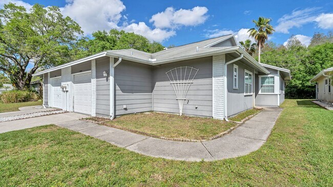 Foto del edificio - Great 3BR/2BA Villa in Carrollwood with on...