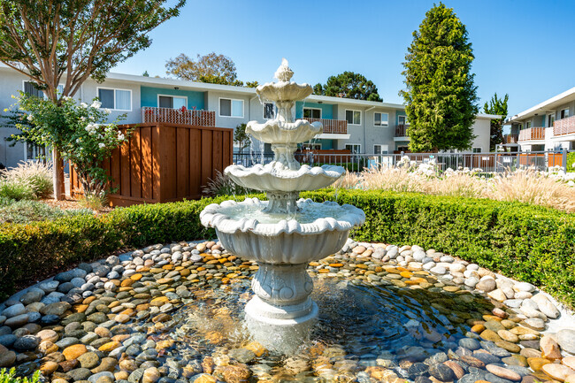 Building Photo - The Brook on Center