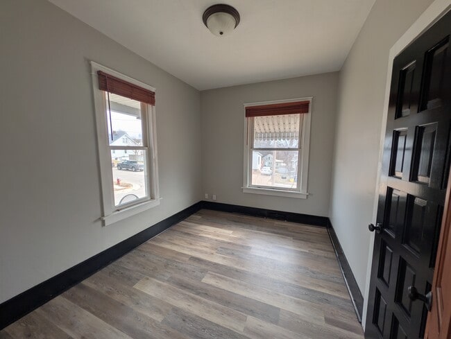 Foto del edificio - 1865 Grace St