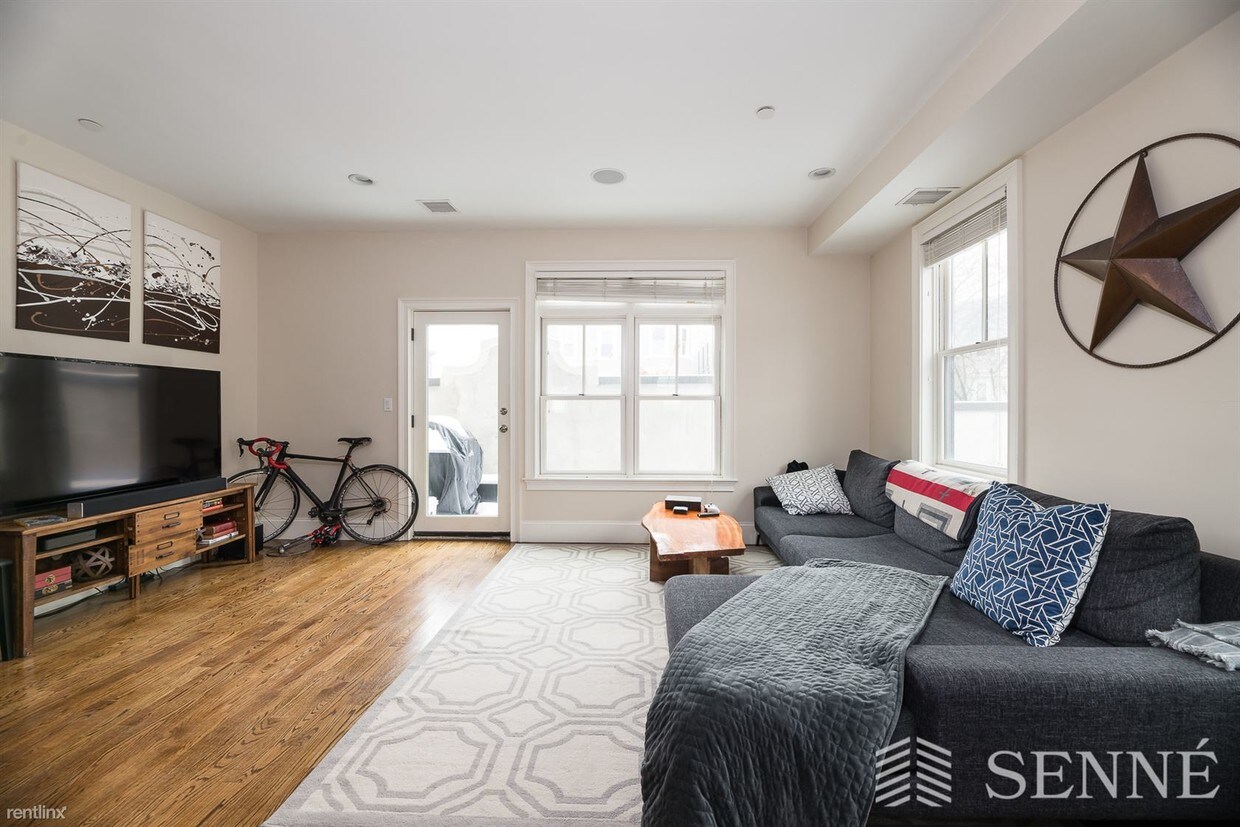2 br, 1 bath - 3 Dodge St - 2 br, 1 bath  - 3 Dodge St