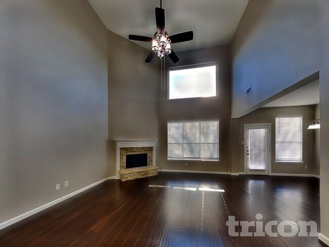 Foto del edificio - 1015 Remington Ranch Rd