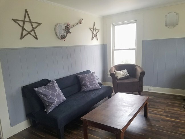 Sala de estar - 34 Maple St