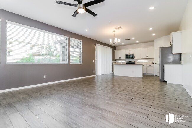 Foto del edificio - 1050 S 151st Ln