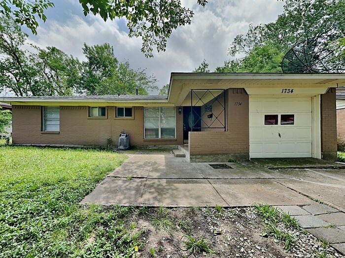 Primary Photo - 1734 Buena Vista St