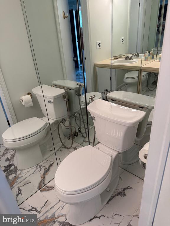 Building Photo - 4 Hazelhurst Dr