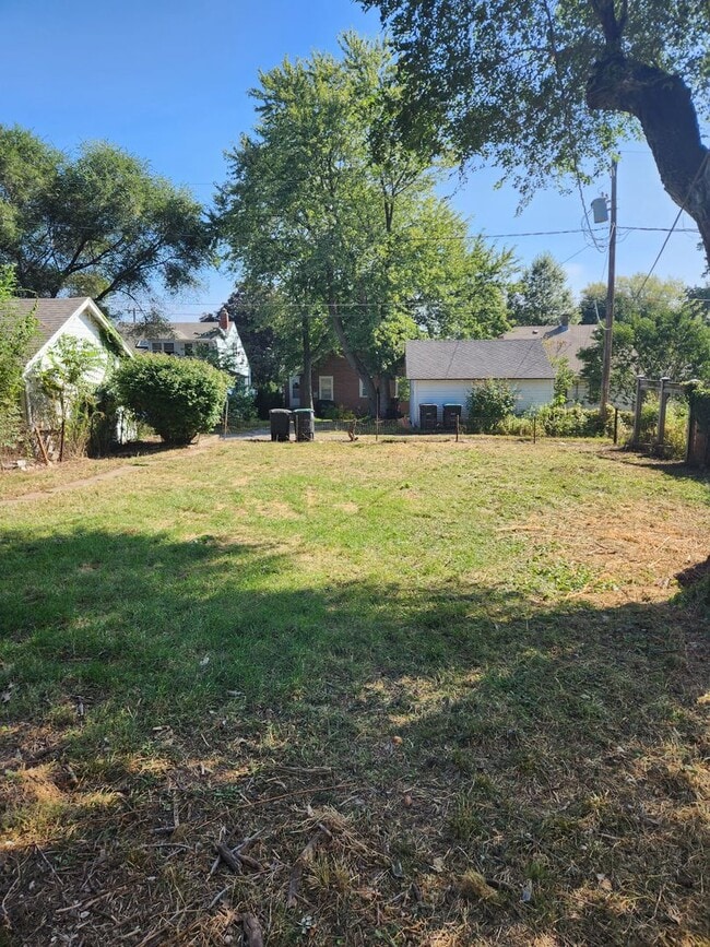 Photo - Great 3 Bed 2 Bath for Rent House