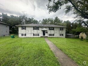 Building Photo - 240 W Kump Ave