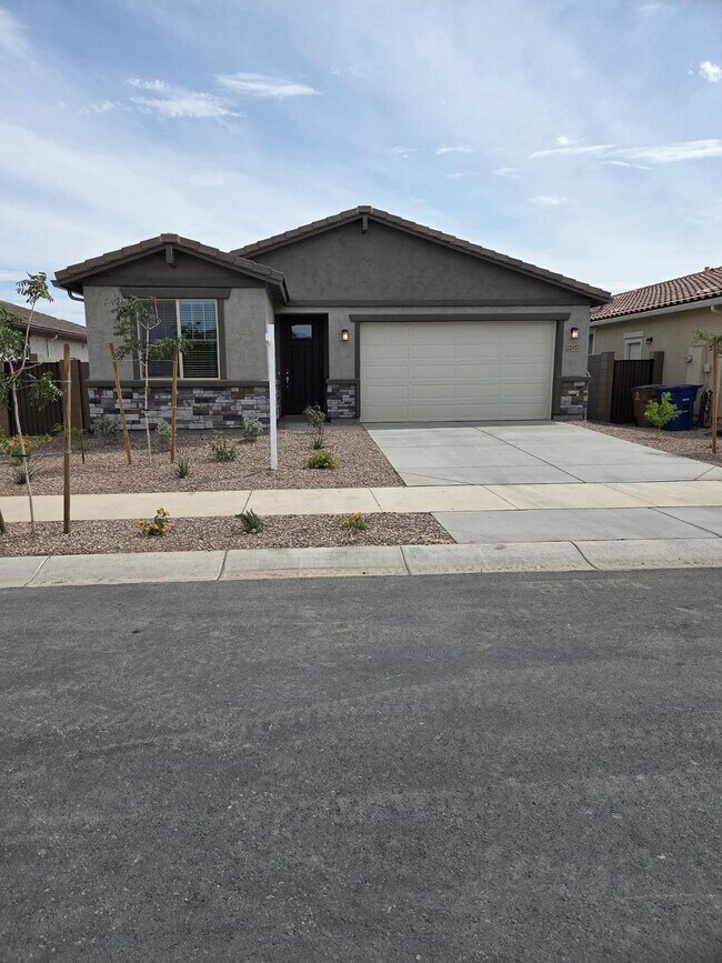 Building Photo - 22457 E Watford Dr
