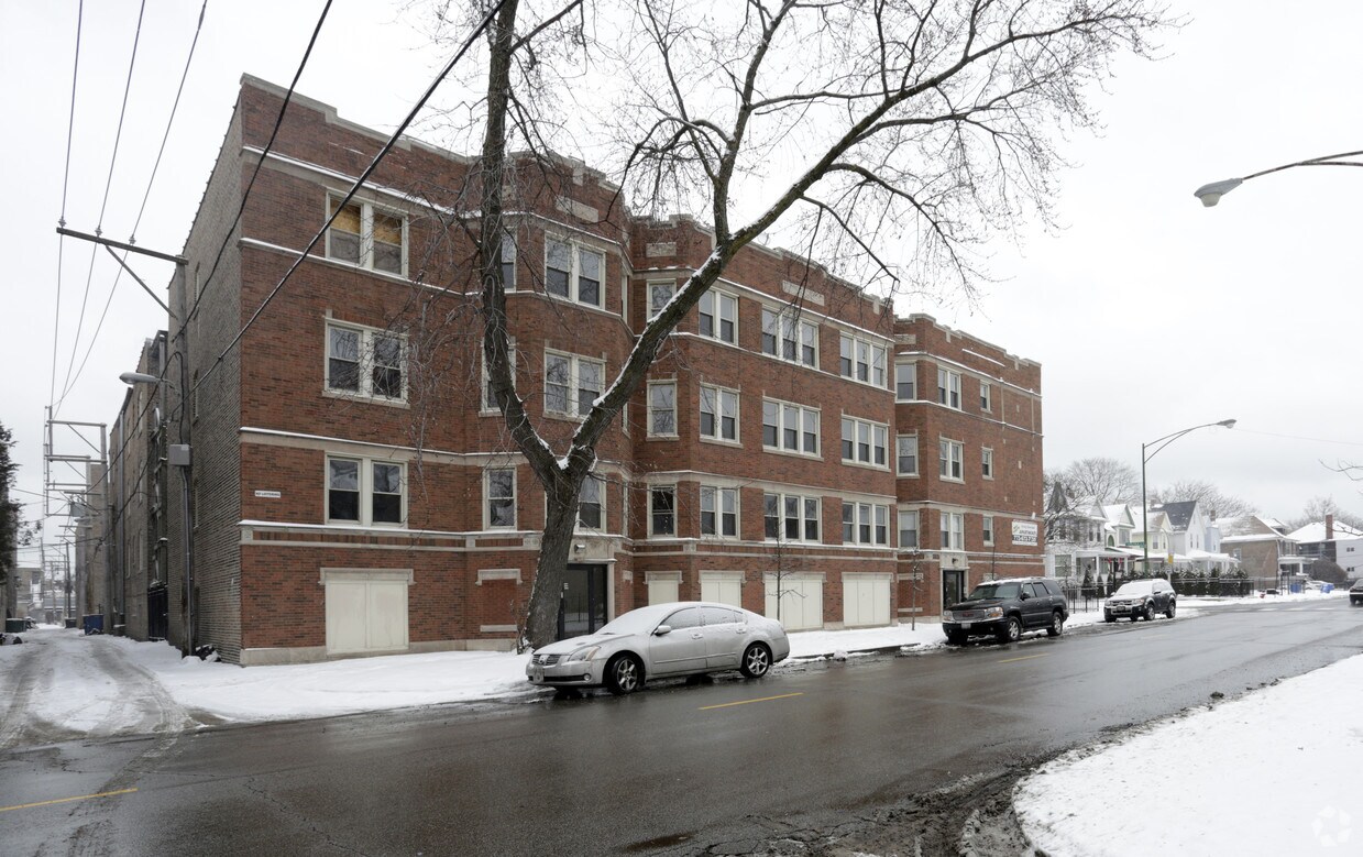 Building Photo - 7548-7558 S Colfax Ave