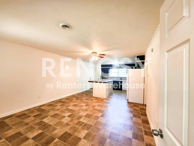 Building Photo - 1307 Dwinnell St