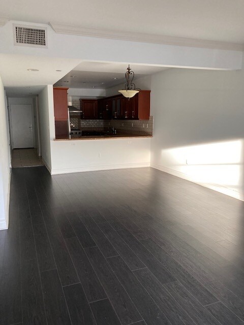 #304 - 11848 Kiowa Ave
