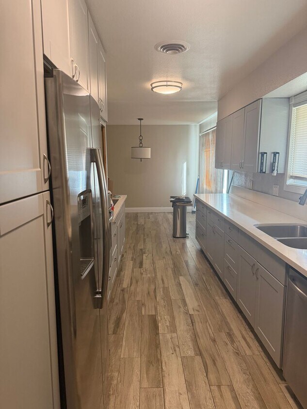 Foto del edificio - Spacious 3/1 in Arden Manor