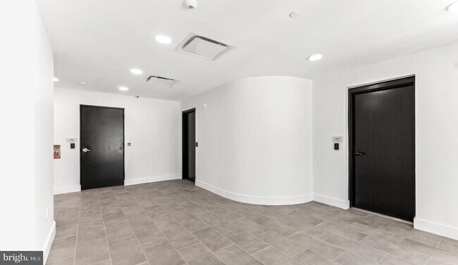 Foto del edificio - 2415 37th St NW