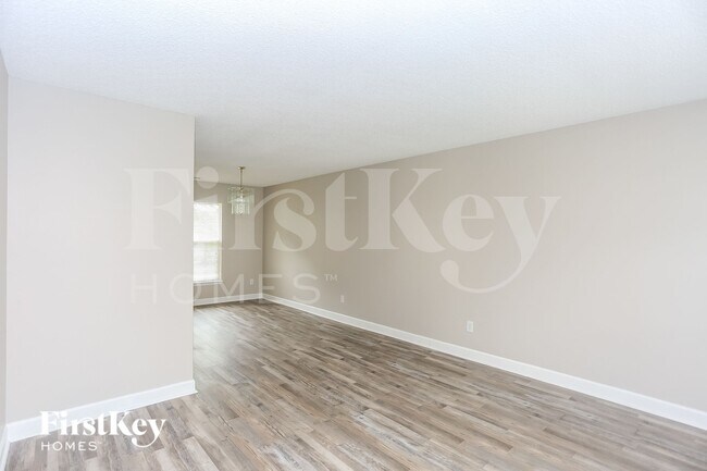 Building Photo - 2077 Chapel Creek Rd