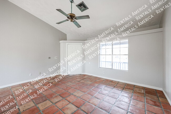 Building Photo - 18433 N 56th Dr