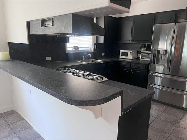Foto del edificio - 10802 Timbergrove Ln